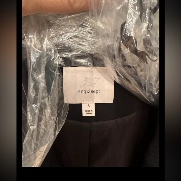 SOLD ‼️ Cinq A Sept blazer size 8 - Picture 5 of 7